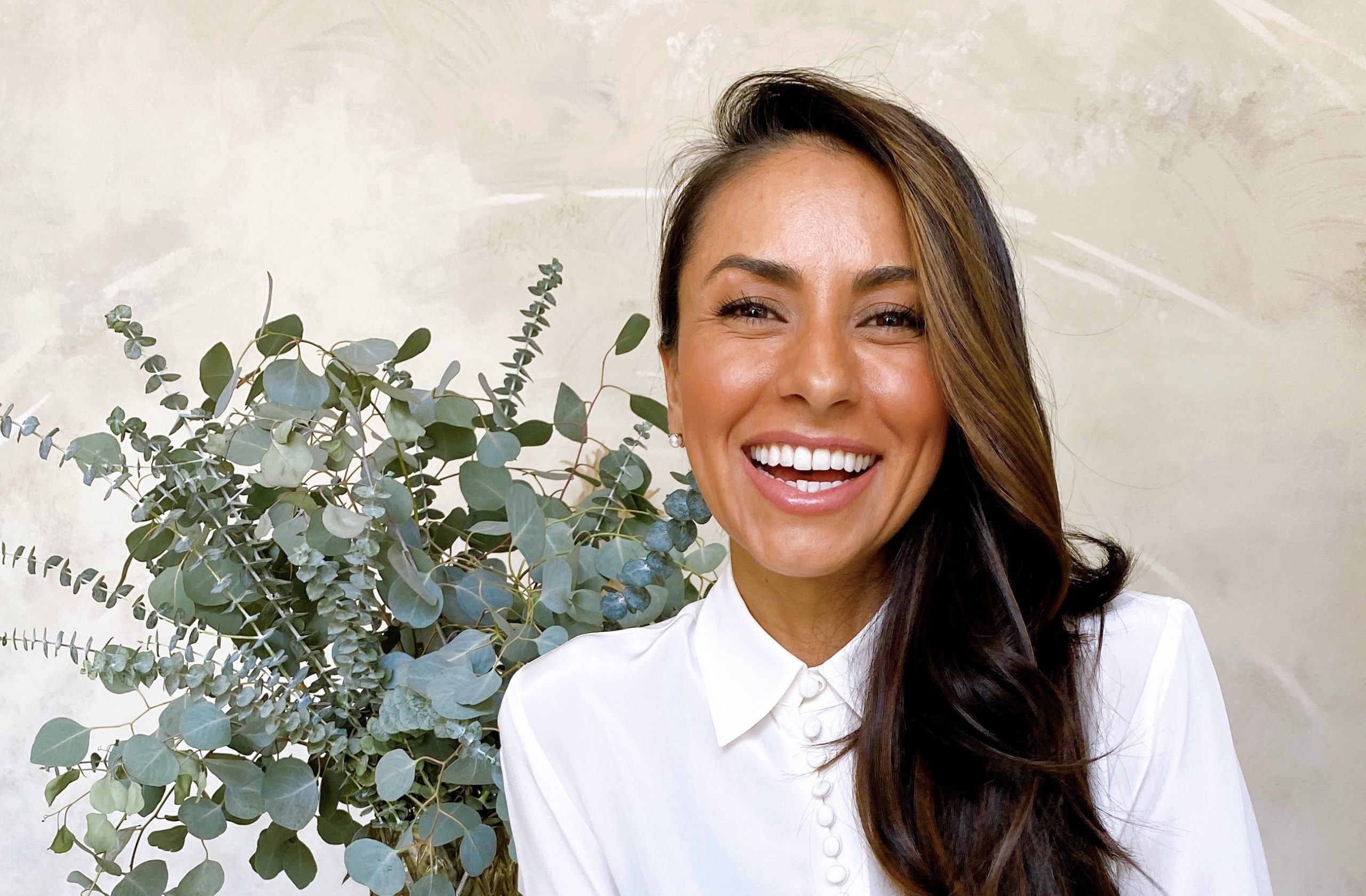 Celebrity holistic nutritionist Mona Sharma wants everyone to connect with how food makes them feel